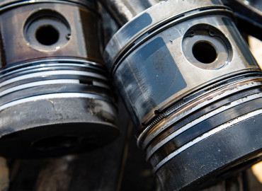 What's the Difference Between OEM and Aftermarket Tractor Parts? 