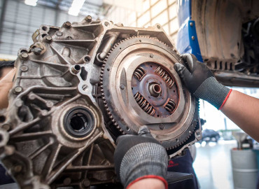 Understanding the Tractor Clutch System: Function, Components and Maintenance