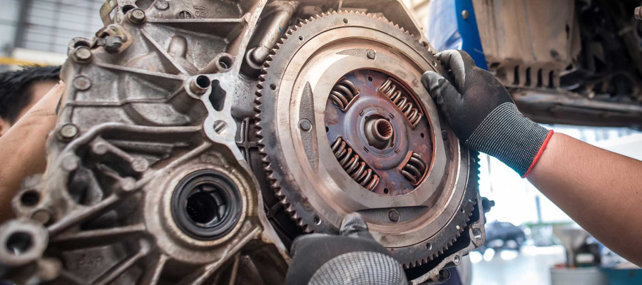 Understanding the Tractor Clutch System: Function, Components and Maintenance
