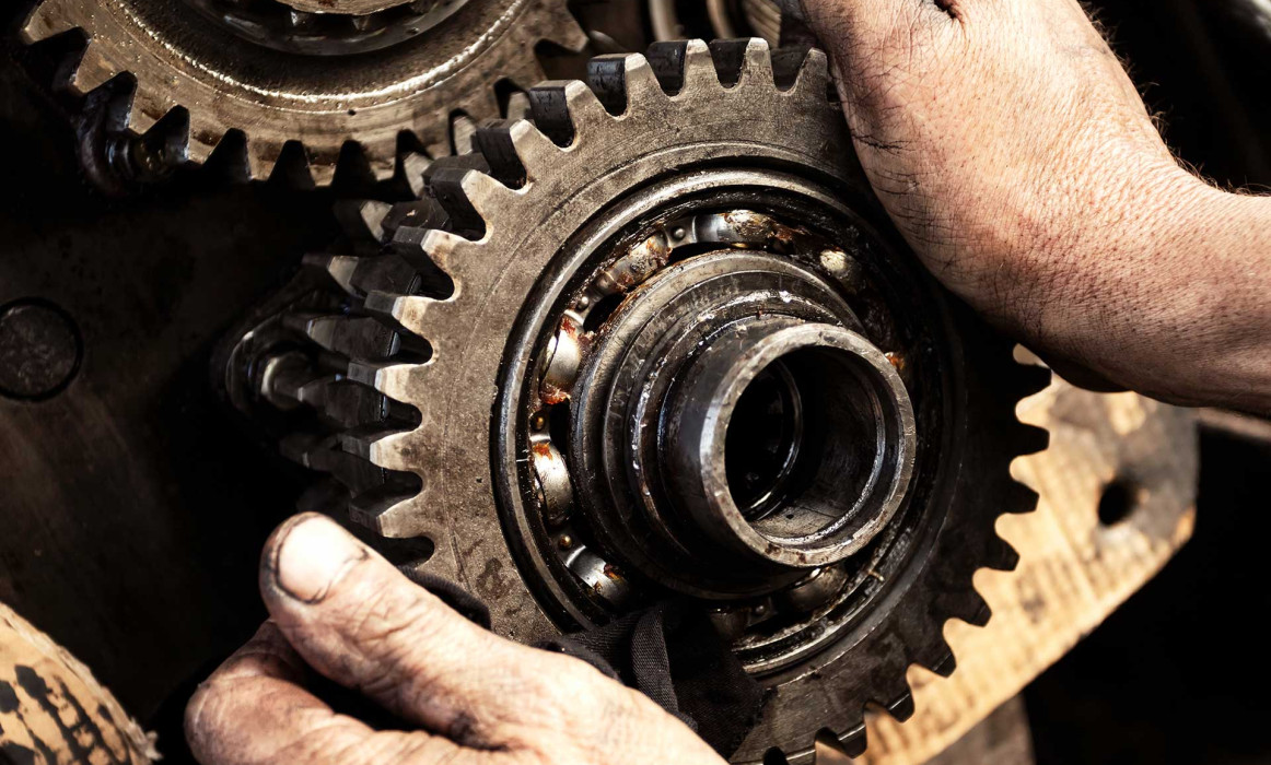 Tractor Transmission and Gearbox Maintenance: Ensuring Optimal Performance