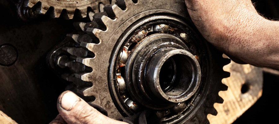 Tractor Transmission and Gearbox Maintenance: Ensuring Optimal Performance